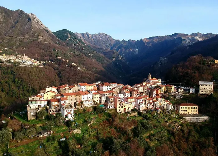 بيت للعطل La Torretta Delle Apuane *